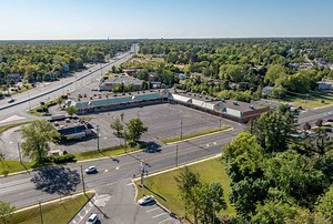 Bloom Circle Shopping Center | Commercial Sales & Leasing | Vantage RES