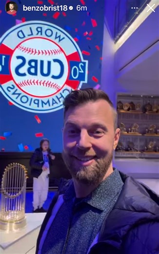 2016 World Series MVP Ben Zobrist at the 2016 Cubs reunion. (📸: benzobrist18 on IG story) | Cubs Zone�