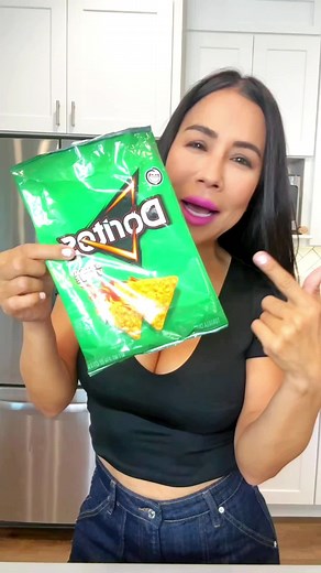 Learn how to make your own Doritos-style salsa verde chips at home! Crispy, flavorful, and perfect for snacking. 🌶️🍃 #HomemadeDoritos #SalsaVerde #SnackHacks #DIYChips #HealthySnacks #FoodieFinds #VeganRecipes #CrunchyGoodness #MexicanFlavors #CookingAtHome #HomemadeDoritos #SalsaVerde #SnackHacks #DIYChips #HealthySnacks #FoodieFinds #VeganRecipes #CrunchyGoodness #MexicanFlavors #CookingAtHome #EasyRecipes