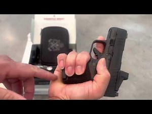 Unboxing Springfield Hellcat with Optic!