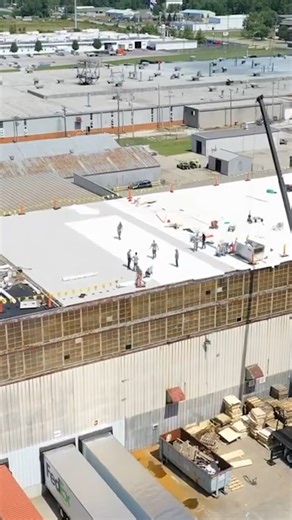 TPO? Metal? EPDM? 樂 Choosing the right commercial roof system is...