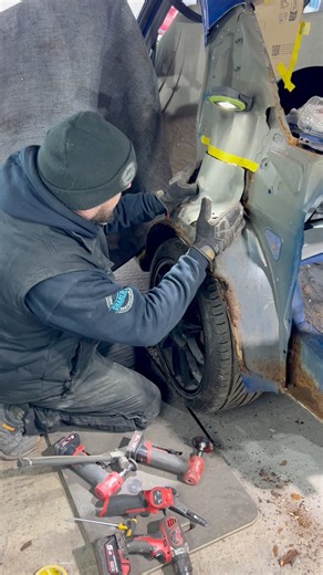 The bit everyone has been waiting for on the Subaru Impreza! How bad is the rust in the inner strut tower! #subaru #subaruimpreza #imprezauk300 #rustrepair #RustRemoval | Charlie's