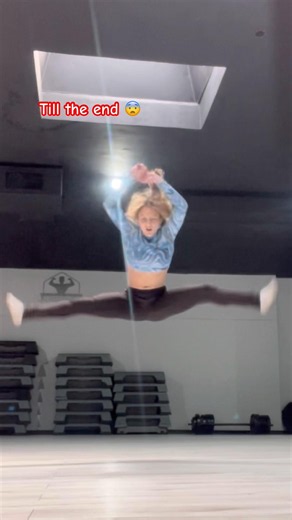 Impress😨🔥#acrobatics #splits #streching #flexibility #mobility #anastasiashkvyr #trending
