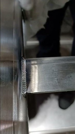 【作業動画】溶接後のバフ研磨による焼け取り作業【島田工業株式会社】