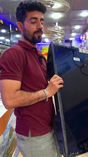 32-Inch Smart LED TVs Available at United Center