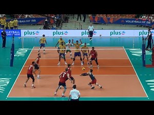 Erik Shoji passing. Team USA