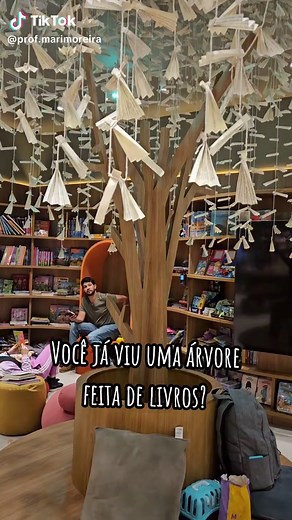 Inspiração de Decoração: Árvore de Livros na Livraria