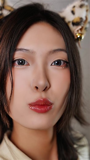 My winter can’t go without it! 😍❄️#lipgloss #lipstick #lipcombo #beautyhacks #tiktokmademebuyit @Decoder US