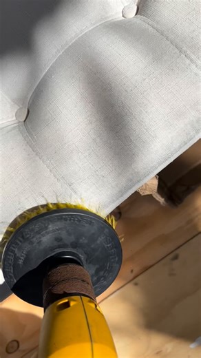 Most people think cleaning starts with extraction. It doesn’t. Agitation is what breaks down embedded dirt, oils, and buildup deep in the fibers — so the rinse actually works. Skip this step, and you’re only cleaning the surface. Professional results come from professional process. Message us on WhatsApp if your yacht’s soft surfaces are due for a proper deep clean. #Sxm #deepclean #upholsterycleaning #stainremoval #professionalresults | CLEAN