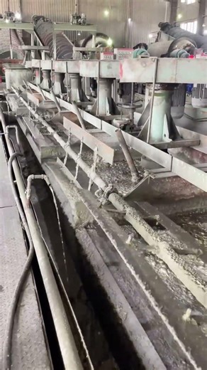 Flotation machine for precise and rapid separation of precious metal minerals