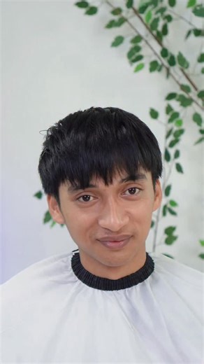 Zee HuKeM on Instagram: "Rambut lemes itu bukan masalah, asal potongan & produknya tepat. Morris Fiber Wax ✔ Extreme Hold ✔ Natural Finish ✔ 3x Ceramide + Keratin ✔ Bantu jaga scalp & kekuatan rambut Dipadu Ivy League = rapi seharian ✂️ Check out disini👇 https://vt.tokopedia.com/t/ZS91UMKoDmuxL-agElA/ . . .#MorrisFiberWax #RambutLemes #IvyLeagueHaircut #PomadePria #BarberIndonesia"