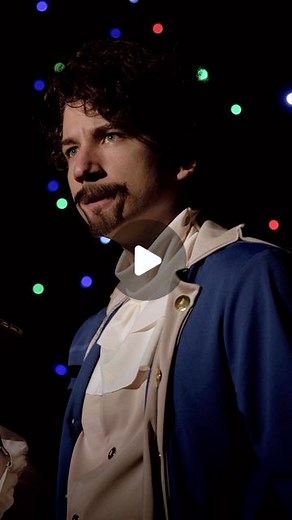 Daniel Thrasher on Instagram: "How Lin-Manuel Miranda orders a pizza"