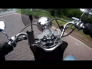 Mit dem Retroroller auf die Autobahn!