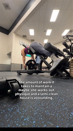 EVA I Macro & Nutrition Coach | The way I’m hitting 120g of protein, lifting 4x/week, walking laps around my kitchen for steps, and trying to keep a house semi-together??... | Instagram