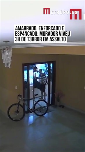 Um morador de #VicentePires (#DF) viveu momentos de t3rror após ter a casa invadida por um homem por volta das 2h de sábado (27/12), quando foi amarrado em um quarto, enf0rcado e esp4ncado até as 5h. A vítima de 55 anos está internada em estado grave na Unidade de Terapia Intensiva (#UTI) do Hospital Santa Marta. O criminoso ainda não foi identificado e é procurado por forças policiais. Ao Metrópoles, uma mulher próxima à família, que preferiu não se identificar, contou que a vítima foi encontra