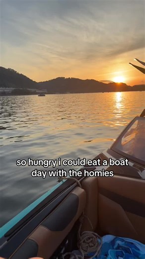 need summer yesterday 🥲 #boating #fyp #sunset #boatlife #bestfriends @Haley Bower @Erika Graf
