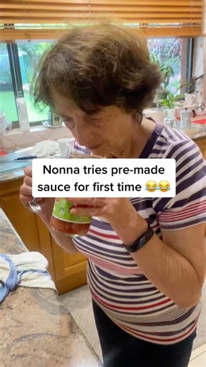 Nonna tries pre-made sauce for the first time 😂