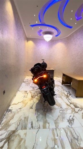 Yamaha TMAX 562 review: TMX 562 features and overview