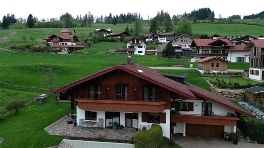 Starship is outfitted with 4 Starlink terminals, powering live views and real-time telemetry throughout the flight on the same network providing reliable high-speed internet to 7M active customers around the world | SpaceX