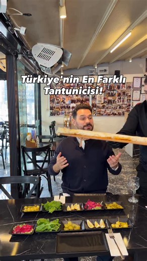 Veli Usta Tantuni on Instagram: "✨Türkiye’nin en farklı tantunicisi!😍 🎥 @yemedengezme • Suadiye / Kadıköy • 10.30 - 02.45 • 0(216) 402 12 12 - 0(216) 402 20 12 - 0(216) 532 33 01 • Paket Servis Var •Sodexo, Setcard, Multinet, TokenFlex, Edenred, Metropol • Yemeksepeti, Getir Yemek, Trendyol, Migros Yemek • Alkolsüz Mekan #tantuni #et #çıtırbagetekmek #mersintantuni #suadiye"