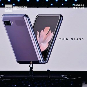 1M views · 11K shares | A year after the botched rollout of its first foldable smartphone, Samsung unveiled the Samsung Galaxy Z Flip. The $1,380 flip phone features a foldable design and split-screen capabilities. https://cnn.it/3bxPfij | CNN Business | Facebook