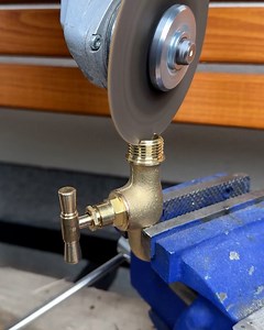 628K views · 1K reactions | Tap fitting trick #lifehacks #lifehack #diy #diyfix #quickfix #quicksolution | The Best Couple Videos | Facebook