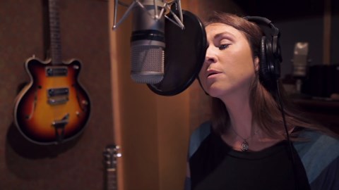 Aimee Nolte - This One Hurts [Official Music Video]