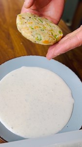 🌯✨Crunchy Vegetable Wrap — loaded with flavour & crunch! 🥗🔥 Learn how to make the perfect crispy patty and wrap it like a pro 👨‍🍳 Watch the full recipe and enjoy this healthy, tasty delight anytime! 😋 #CrunchyWrap #VegWrap #ChefMichael #StreetStyleFood #HealthyEats #FoodLovers #WrapRecipe #ViralRecipe #HomemadeGoodness #QuickSnacks #IndianFoodies #CookingReel #ViralFood #FoodieVibes | Ra Vi