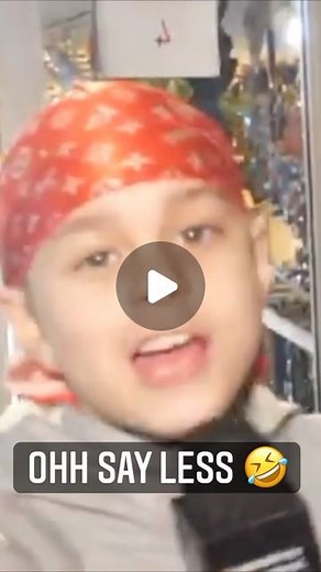 Lil Agz SAYLESS WE OUTSIDE 狼 on Instagram: "Wait for it… ohh say less藍藍藍藍 #merrychristmas"