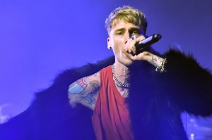 Machine Gun Kelly Accuses Eminem Fans Of Editing Booed “Rap Devil” Performance