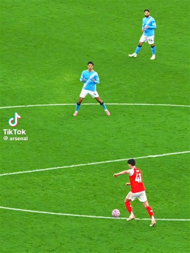 PLAYERS IN AN ARSENAL SHIRT YOU CAN'T BENCH UNLESS OTHERWISE! (Drop your watsapp numbers for our end of season party) #fypシ゚viral #viralvideo #fyp #foryoupage #foryou