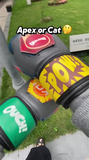 Which one do you like?#apex #heirloom #octane #wraithapexlegends #kunai