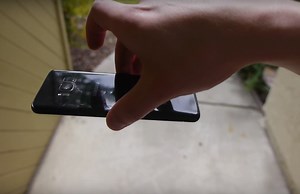 Samsung Galaxy S8 Drop Test Reveals How its Screen Got Damaged from a 5-feet Fall - Gizmochina