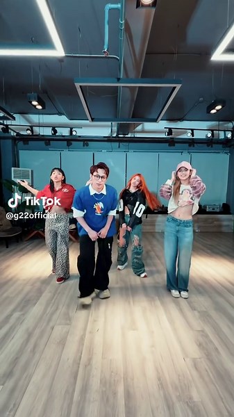 Ay yay yay… ay yay yay yay yay… LAKUMPAKE! kasama ang @Yes My Love! #YML22 Do the #G22_LakumpakeDC and get a chance to meet the girls and hang out with them up close this coming December 10, 2025! Check this link for more details: https://www.facebook.com/share/p/1BmtzHasgX/?mibextid=wwXIfr #G22