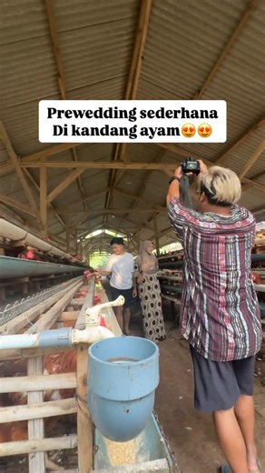 Virgian Arsito on Instagram: "Prewedding ga harus sewa studio, gag harus sewa gaun mahal , gag perlu keluar kota cari tempat yang indah, tinggal di kerjaan setiap hari dah beres malah punya kenangan yang tepat kan ? Gimana menurut kalian?落 Dari prewedding @ssa.light_ & @_rizallism Shoot nikon z6 x voigt"