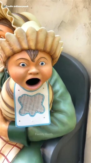 Meet the Cute Cartoon Dustbin — A Fun Clean (📽️_@disneymark )