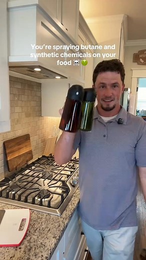 ✨ Meet your new kitchen hero! This 2-in-1 oil spray bottle makes it easy to spray or pour the perfect amount of oil every time. Whether you're grilling outdoors or cooking indoors, enjoy healthier meals with zero waste. Made with eco-friendly, BPA-free materials, it's easy to clean—designed to fit your busy lifestyle.  #CookSmart #EcoFriendly #KitchenEssentials | Outwardty/g | Facebook