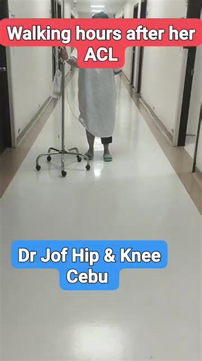 🏃‍♀️ **Did you know?** After **ACL reconstruction** or **meniscus surgery**, many patients can now **walk and go home the same day!** Thanks to advances in surgical techniques and anesthesia, these procedures can often be done as **outpatient surgeries** — meaning you might not even need to stay overnight in the hospital. 🏥 Patients usually start **walking with crutches or a brace within hours** after surgery. Early, guided movement helps prevent stiffness and speeds up recovery — as long as i