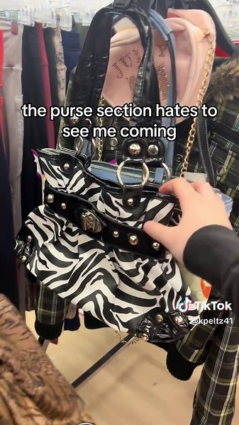 Discover Amazing Thrift Finds: Coach Purses Galore