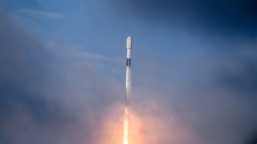 SpaceX Starlink target launch window pushes back to Friday night amid stormy Cape forecast