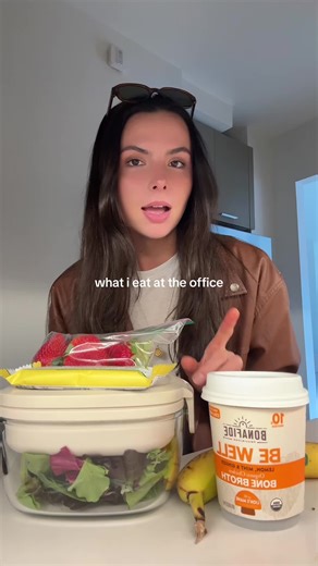 Healthy Office Meal Prep: Salad & Snacks for Your Cut
