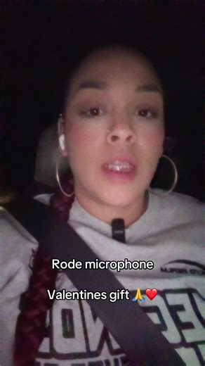 Bella iraola (@missbella0387)’s video of microphone