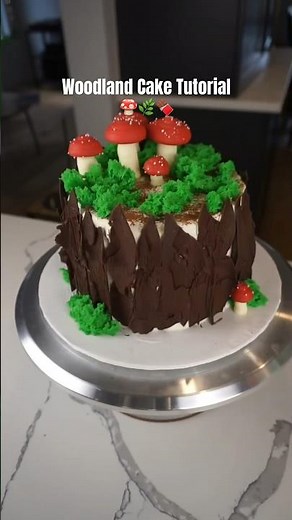 Step by step guide: Woodland Cake with edible moss, buttercream mushrooms, & bark🍄 Live on the blog