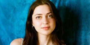 Lizzy McAlpine's 'Ceilings' Debuts on Billboard's Hot 100