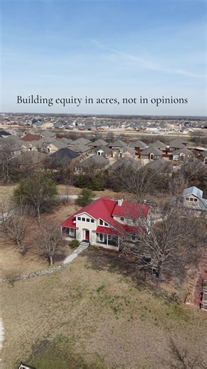 📍Anna, TX 10 acres 2200sqft 3 bed 3 bath farmhouse half barn 😍 Your Dog Lovin’ Realtor 🏡🐕 Ashley Izaguirre TX REALTOR® | 📍Serving Collin County & Surrounding Areas 📞928.261.8606 💻MrsAshleyIzaguirre@gmail.com #realtor #texas #realestate #rancho #forsale