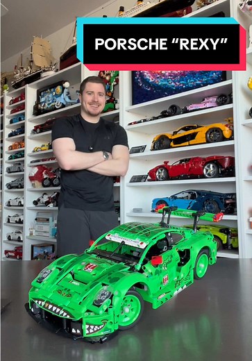 Building the Porsche 911 GT3R LEGO Model