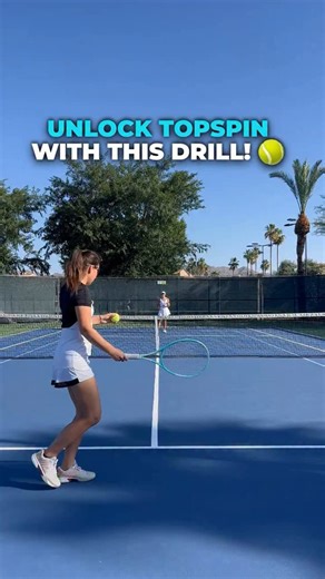 This is a doubleheader drill and very transformative 🎾 Topspin 💥 Pace control 💥 Let’s break down how this fits to your level ⬇️ You may only be able to attempt this starting at the 2.5 level and you will want to try it with your coach 😁 Once you make it to a comfortable 3.0 level and you feel like you have a good match of a hitting partner; pair up and try it together 🎊 Though it will be tough as you both learn together, it is doable. This drill is a sweet spot for 3.5-4.5 players ✅ You wil