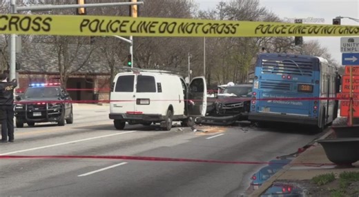 Driver dies by suicide after crash involving Pace bus leaves 14 injured in Oak Park