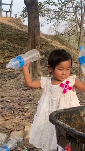 Social work.Iam proud of you baby ❤️ #growyoutubechannel #viralvideo #youtubeshorts #fly #cutebaby