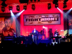 FOREST WHITAKER SINGS AT CELEBRITY FIGHT NIGHT XV